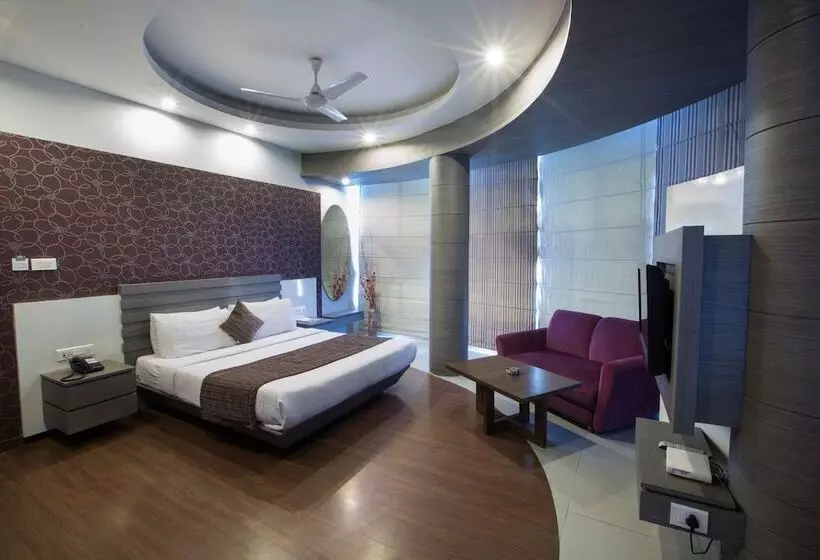 Hotel Narulas Aurrum