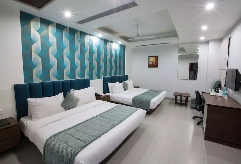 Hotel Narulas Aurrum