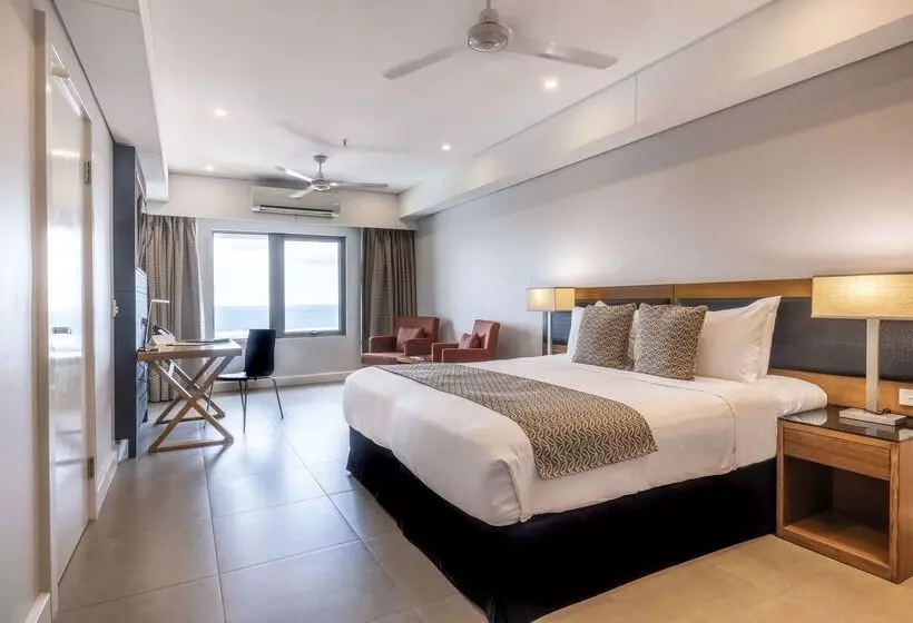 Отель Oaks Darwin Elan