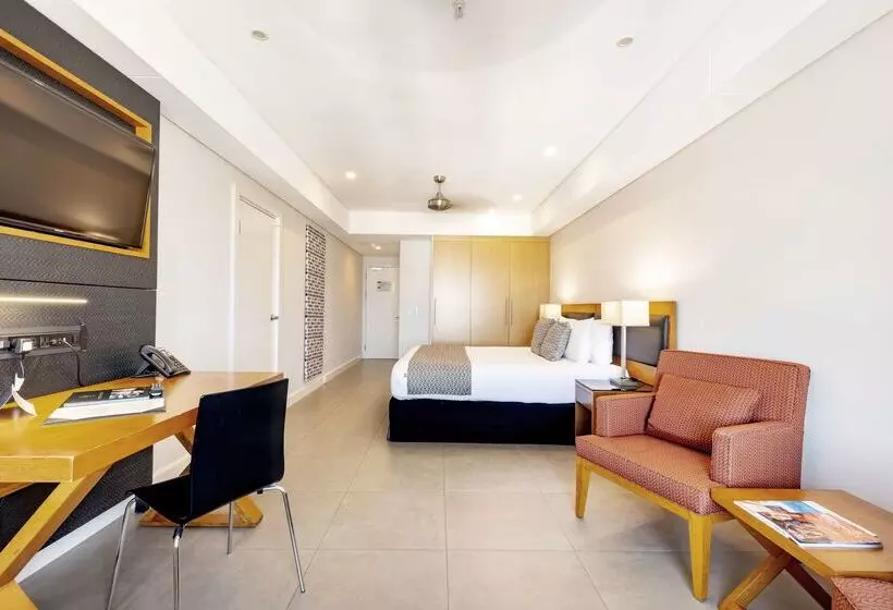 Отель Oaks Darwin Elan