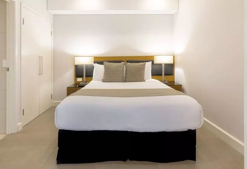 Отель Oaks Darwin Elan