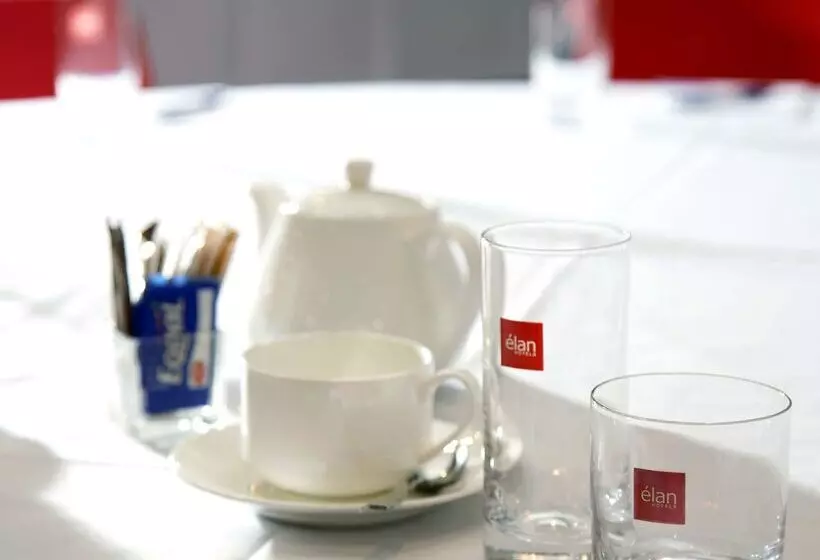 Отель Oaks Darwin Elan