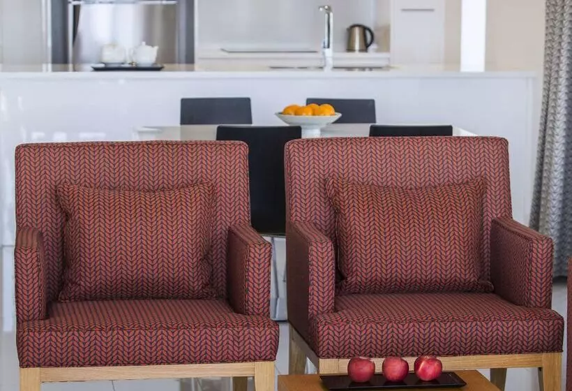 Отель Oaks Darwin Elan