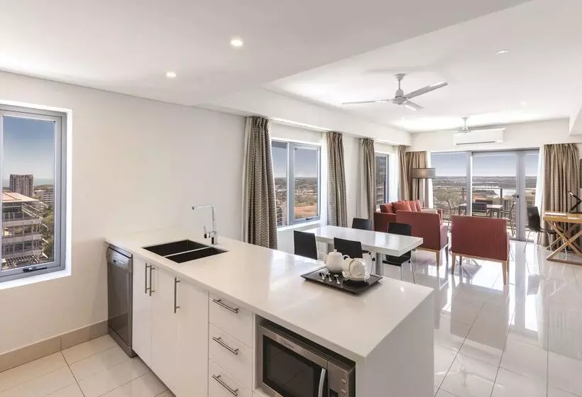 Отель Oaks Darwin Elan