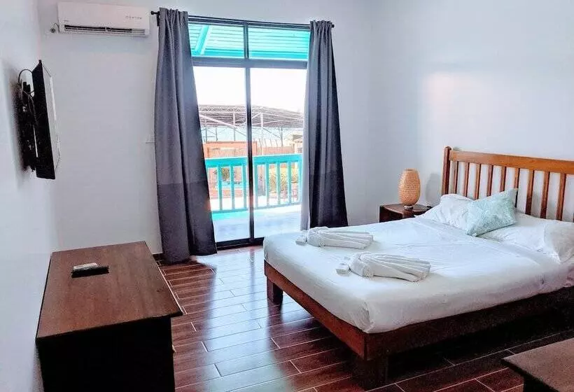 ホテル Pacific Crown