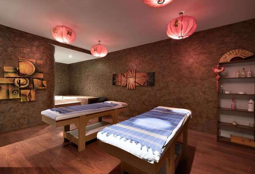 Ramada Hotel & Suites Sisli