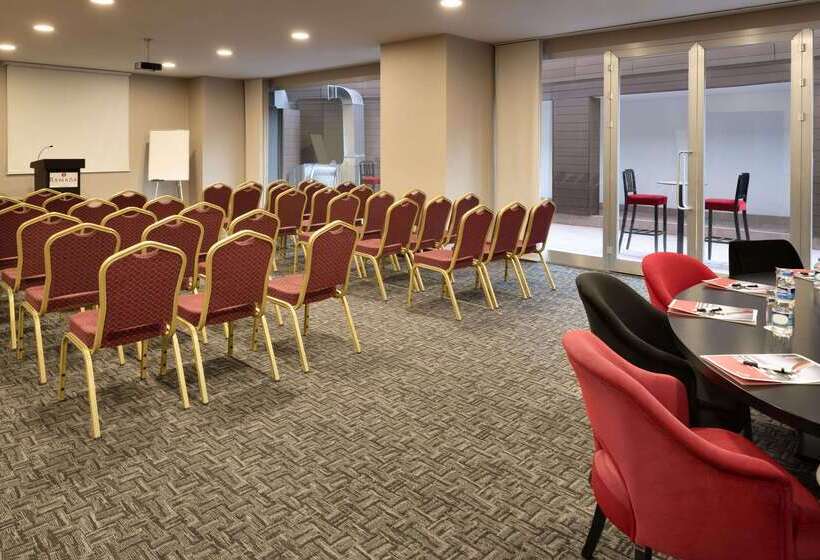 Ramada Hotel & Suites Sisli