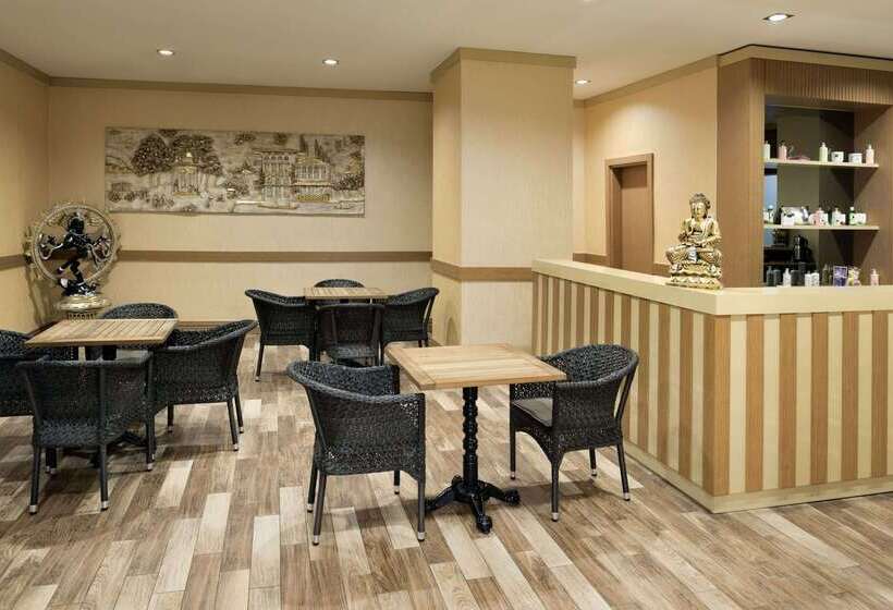 Ramada Hotel & Suites Sisli