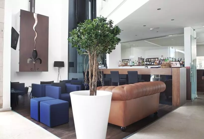 Отель Real Abadia, Congress & Spa