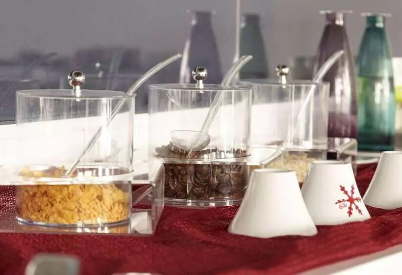 Отель Real Abadia, Congress & Spa