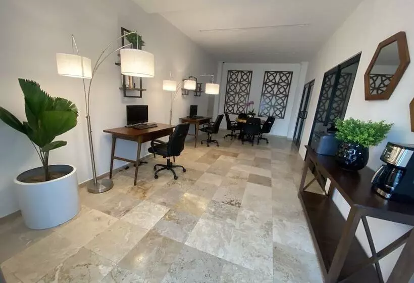 酒店 Suites Mar Elena