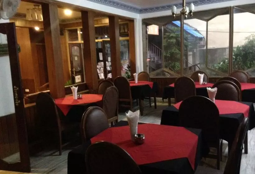 هتل Tasi Dhargey Inn