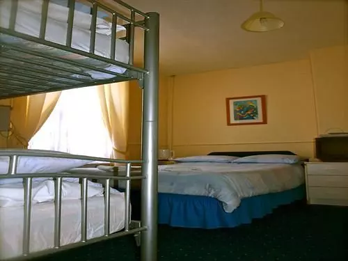 هتل The Claire Michelle