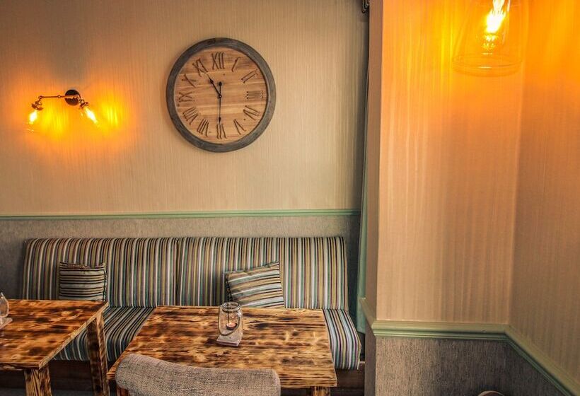 호텔 Clarence Gardens