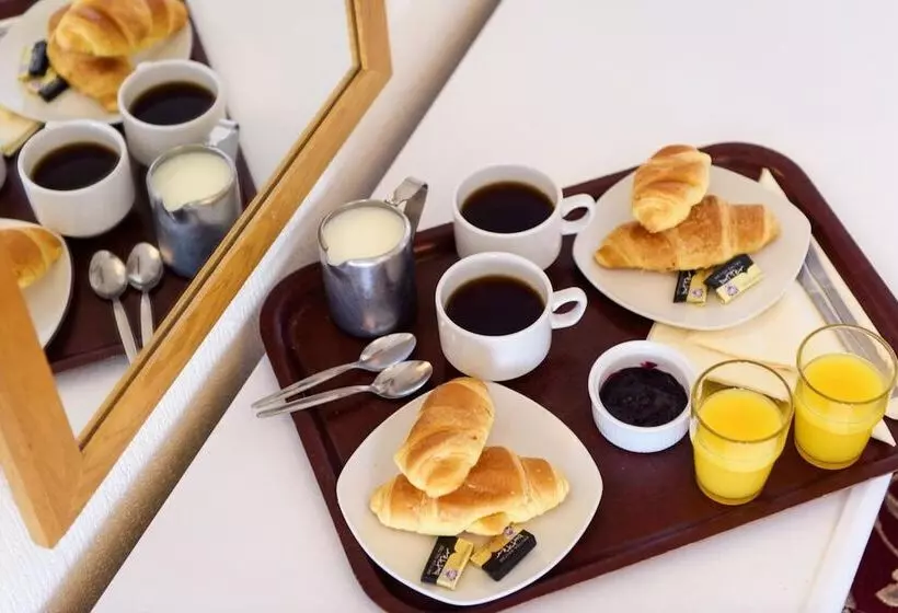 호텔 Clarence Gardens