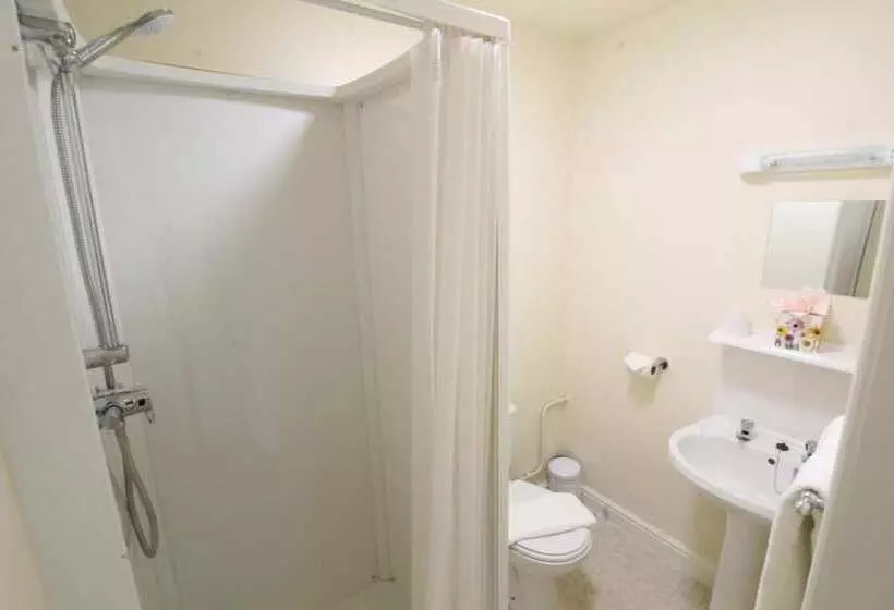 호텔 Clarence Gardens