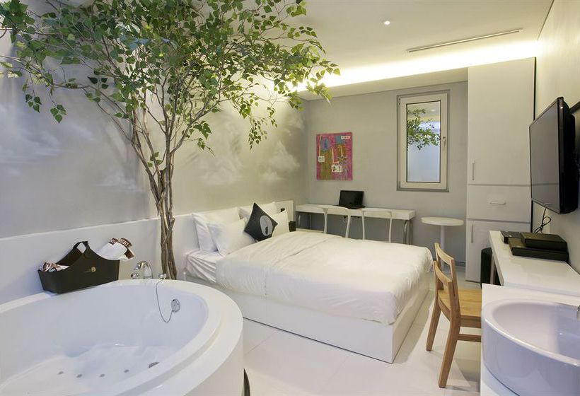 בית מלון כפרי The Designers Samseong