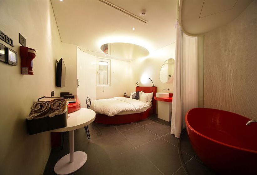 בית מלון כפרי The Designers Samseong