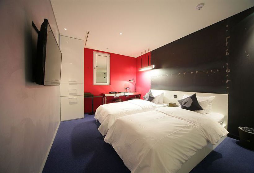 בית מלון כפרי The Designers Samseong