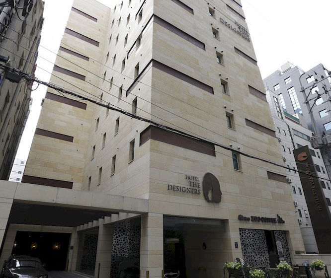 בית מלון כפרי The Designers Samseong