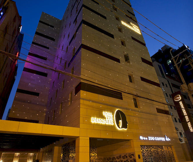 בית מלון כפרי The Designers Samseong