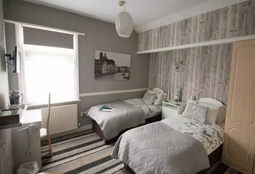 بنسيون The Kensington