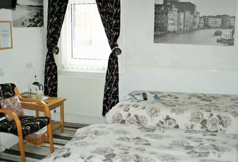 بنسيون The Kensington