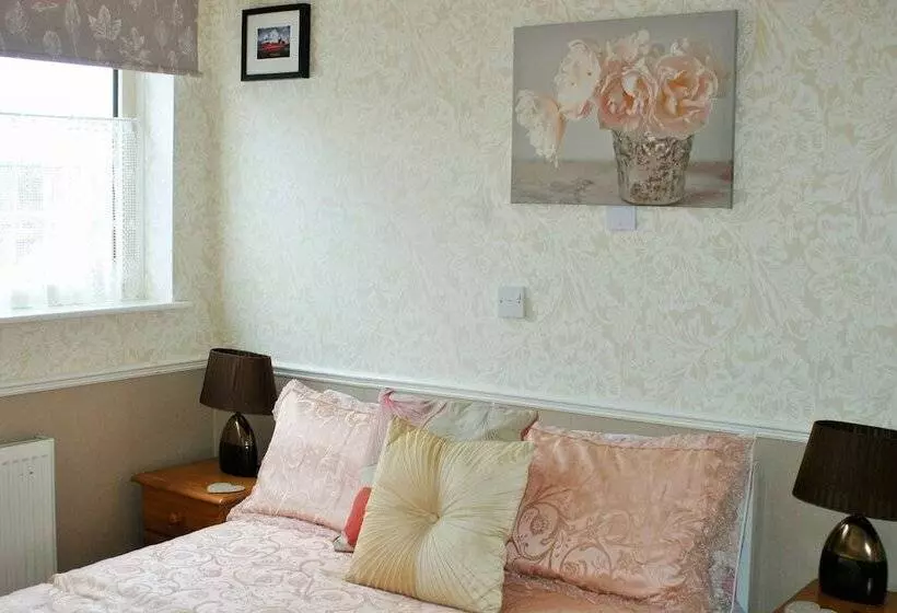 بنسيون The Kensington