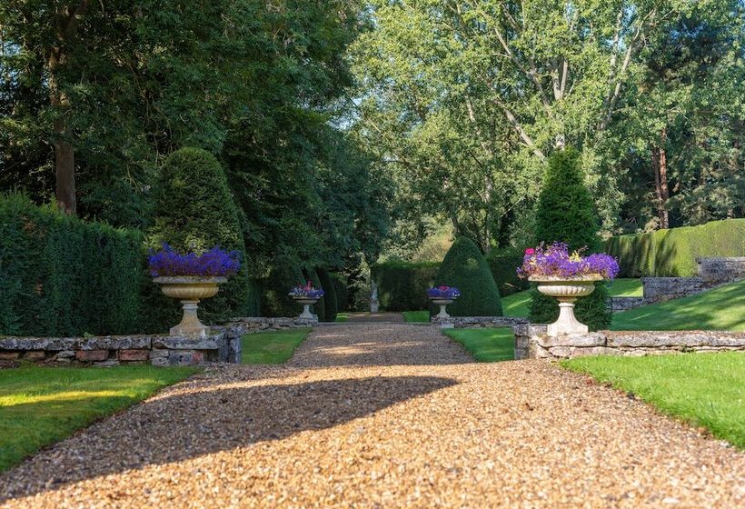 Rushton Hall Hotel And Spa