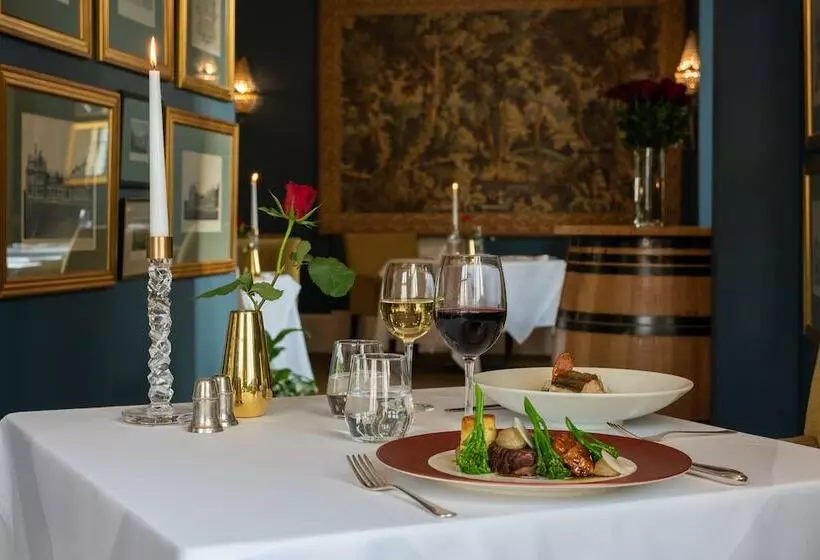 Rushton Hall Hotel And Spa