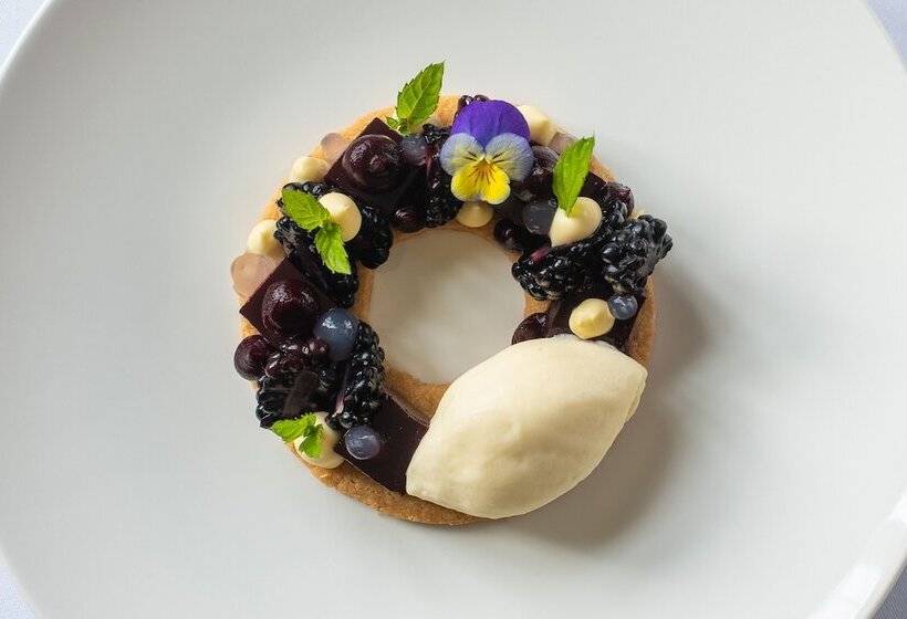 Rushton Hall Hotel And Spa