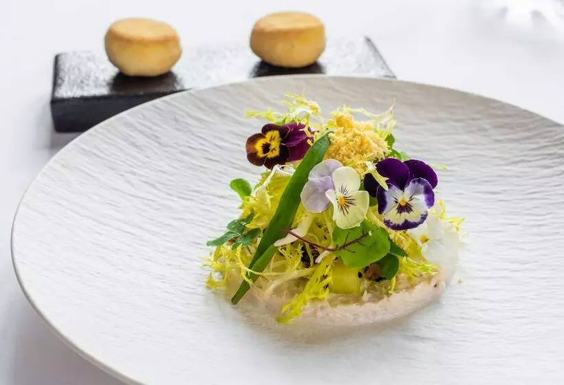 Rushton Hall Hotel And Spa