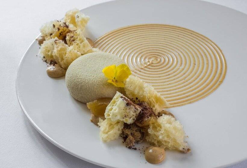 Rushton Hall Hotel And Spa