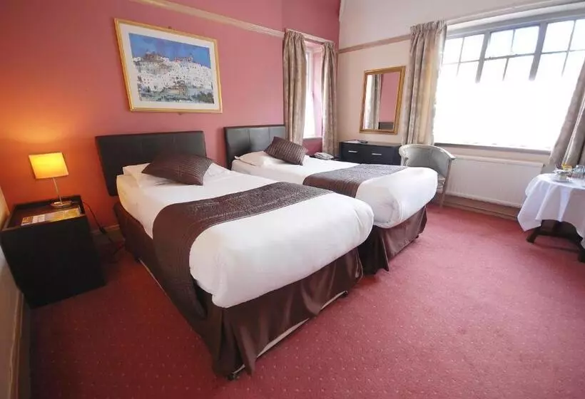 Tree Hotel At Iffley