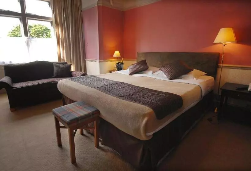 Tree Hotel At Iffley