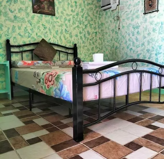 Aamiaismajoitus (B&B) Isla Mystica Beach Resort