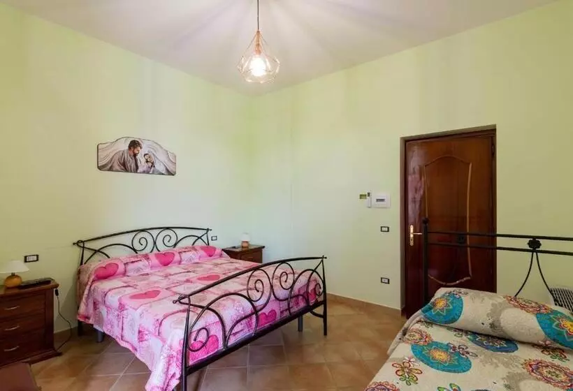 ホテル Agriturismo Montagne Verdi   Irpinia