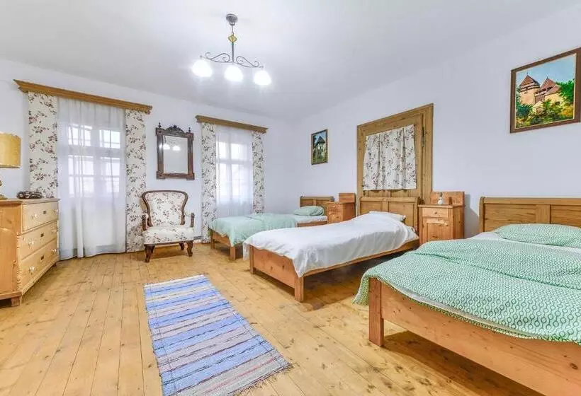 Retkeilymaja Casa Trappold