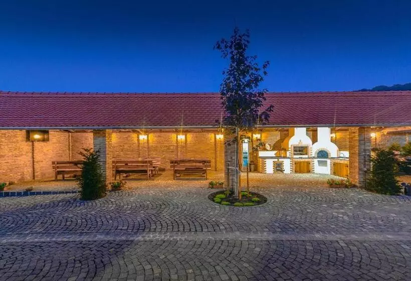 Retkeilymaja Casa Trappold