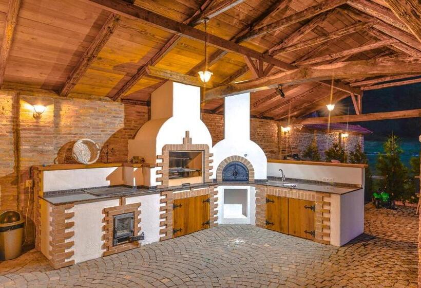 הוסטל Casa Trappold