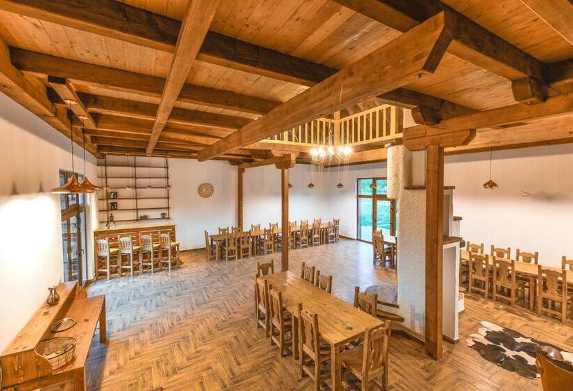 הוסטל Casa Trappold