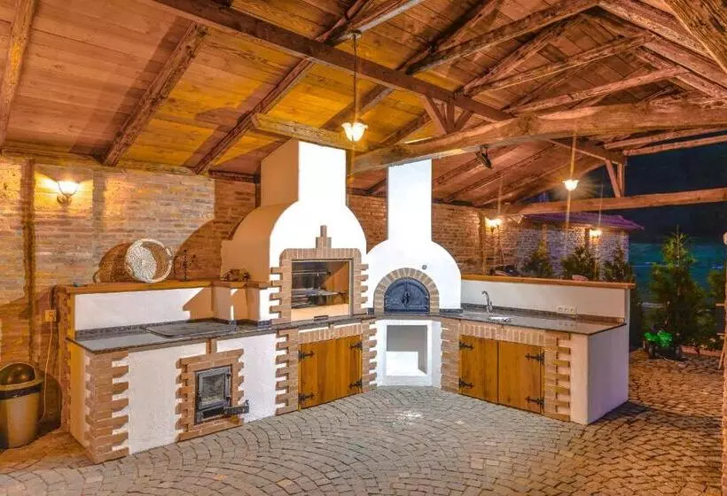 Retkeilymaja Casa Trappold