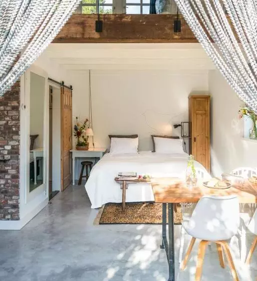 ベッドアンドブレックファースト Bed En Breakfast Puur8a