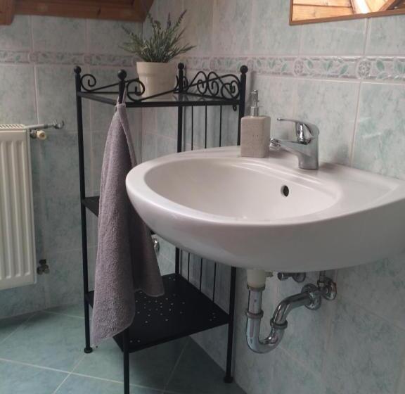 住宿加早餐 Cosy Rooms On The Lake Near Budapest And The Airport