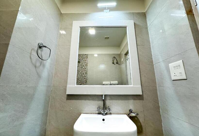 Green View By Green Tree Hotels