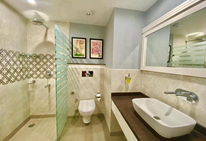 Green View By Green Tree Hotels