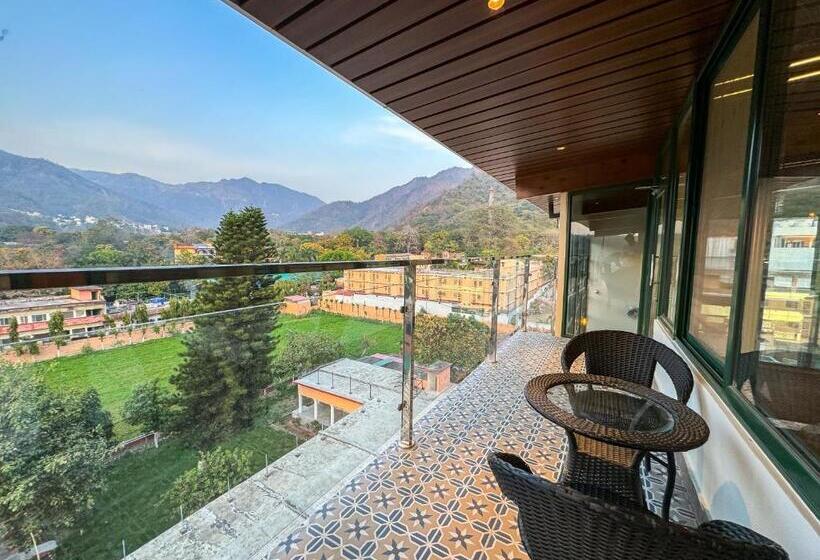 Green View By Green Tree Hotels