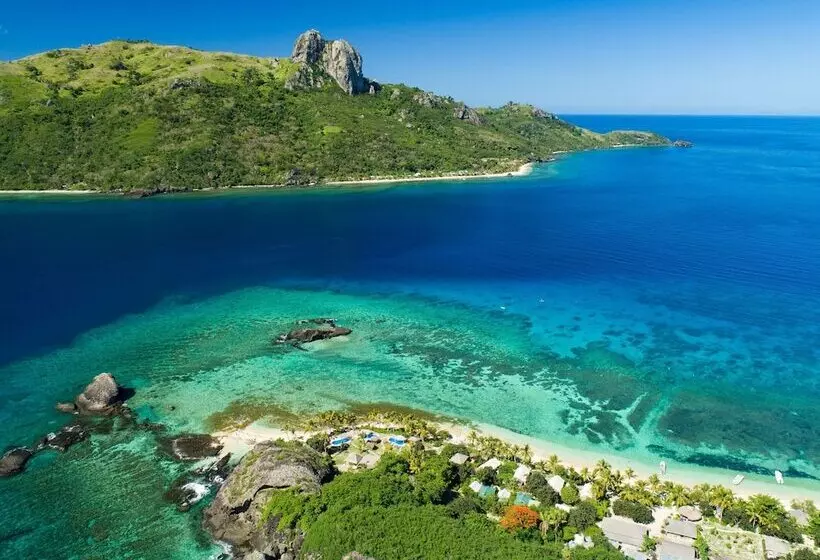 Hotelli Barefoot Kuata Island Resort