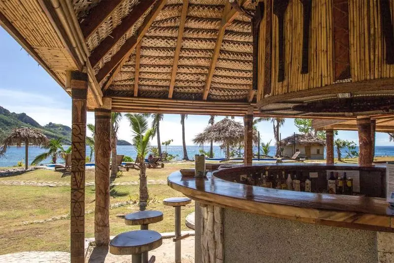 Hotelli Barefoot Kuata Island Resort