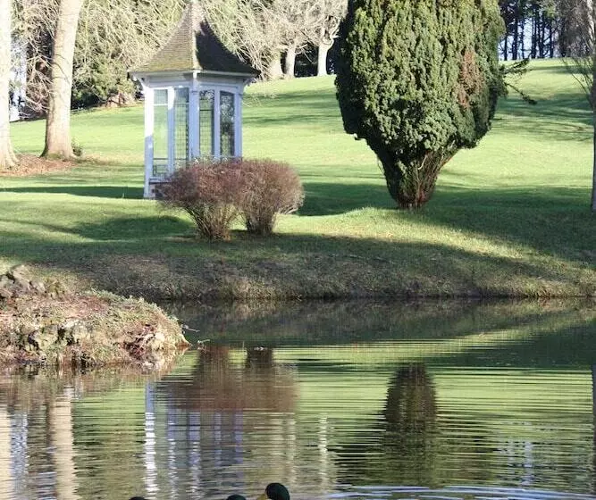 ホテル Château De La Bribourdière